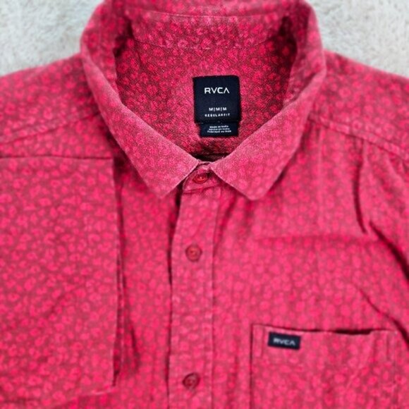RVCA Button-Down Shirt All Over Print Logo Pocket Short Sleeve Men's Size M - Picture 1 of 10